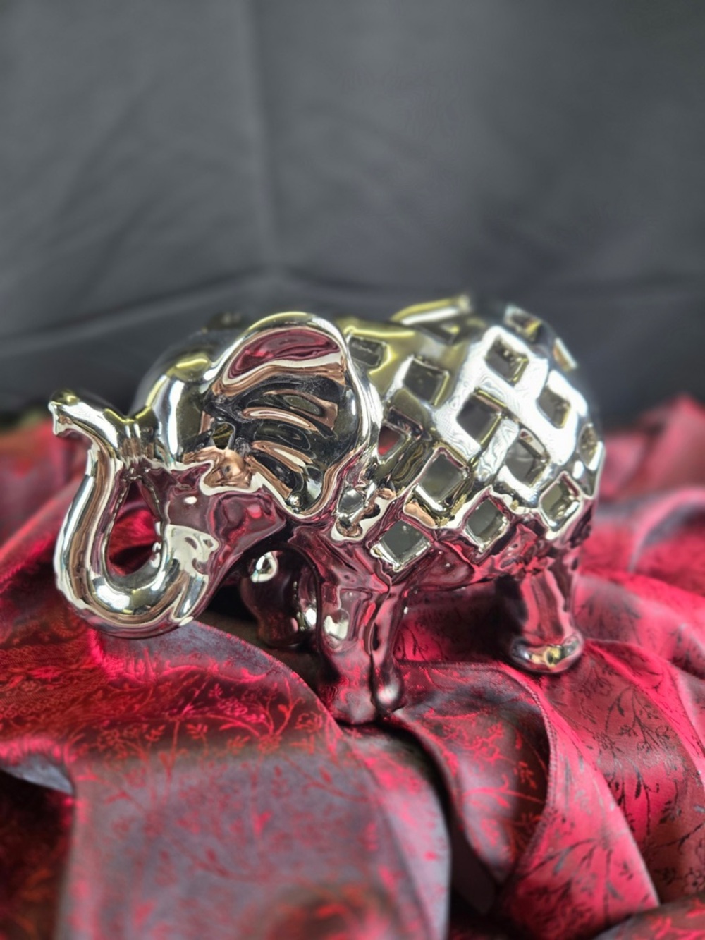 Chrome Elephant Tea Light Holder – Cutout Glow Design